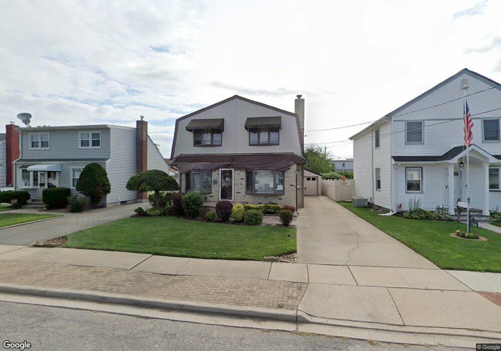 155 Kruze St, Franklin Square, NY 11010 - photo 1