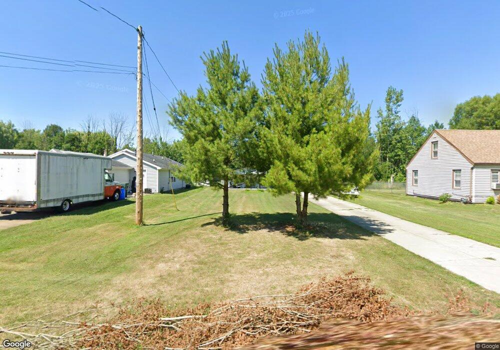 2821 Homeyer Rd, North Tonawanda, NY 14120 - photo 1