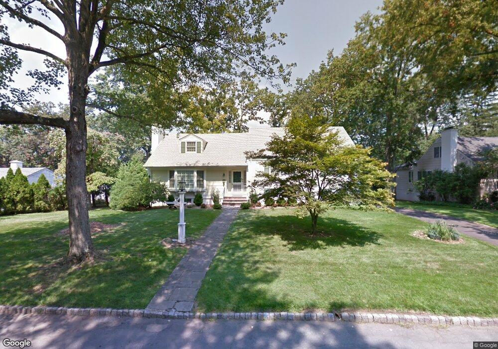 18 Chaucer Rd, Short Hills, NJ 07078 - photo 1