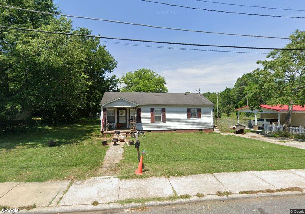 1106 Clay St, Statesville, NC 28677 - photo 1