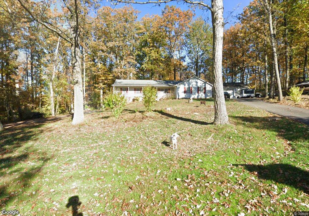 6993 Beachmont Dr, Sykesville, MD 21784 - photo 1