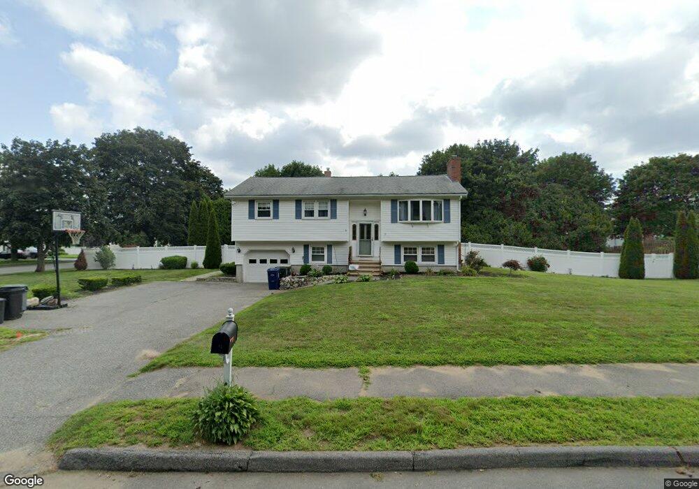 15 Freeport Dr, Wilmington, MA 01887 - photo 1