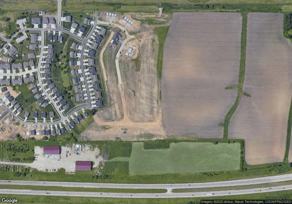 4136 Omaha Ave, Waterloo, IA 50702 - photo 1