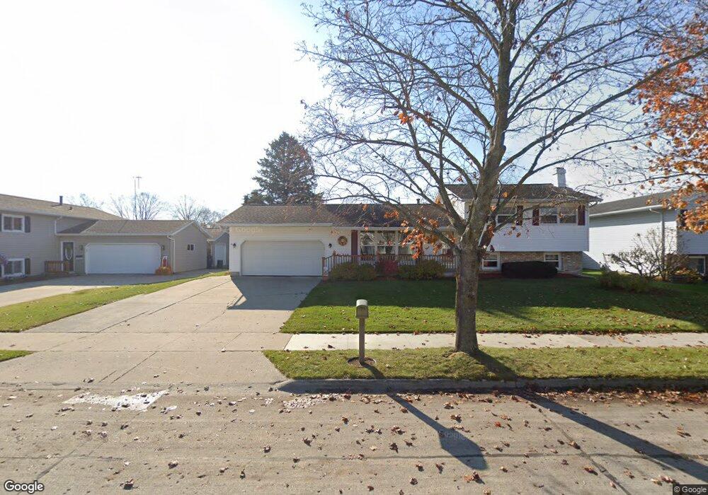 3109 48th St, Two Rivers, WI 54241 - photo 1