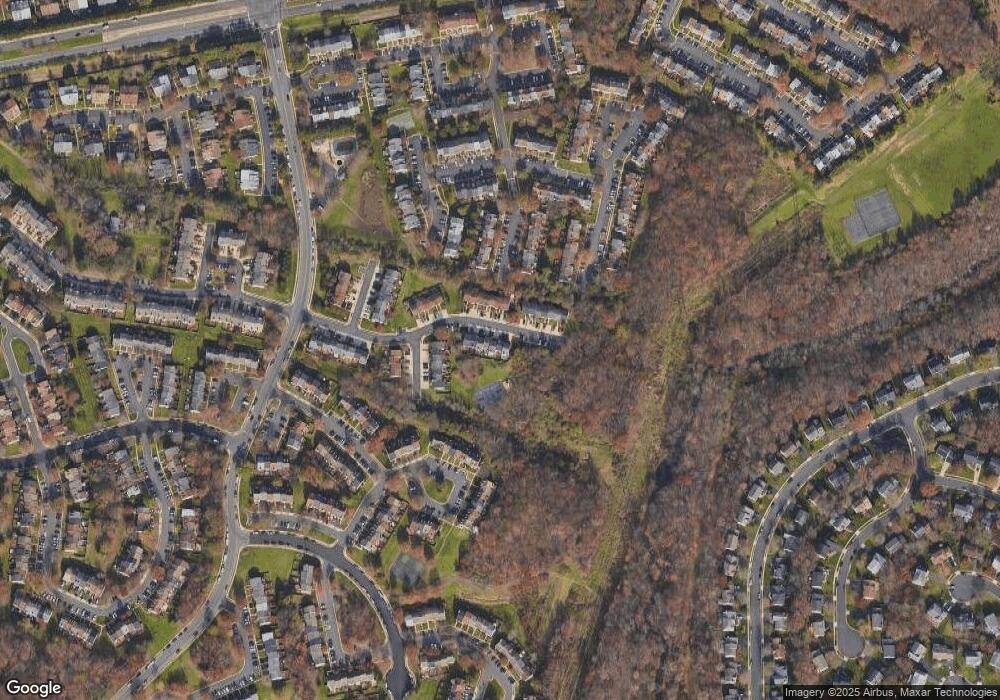 13917 Winding Ridge Ln, Centreville, VA 20121 - photo 1