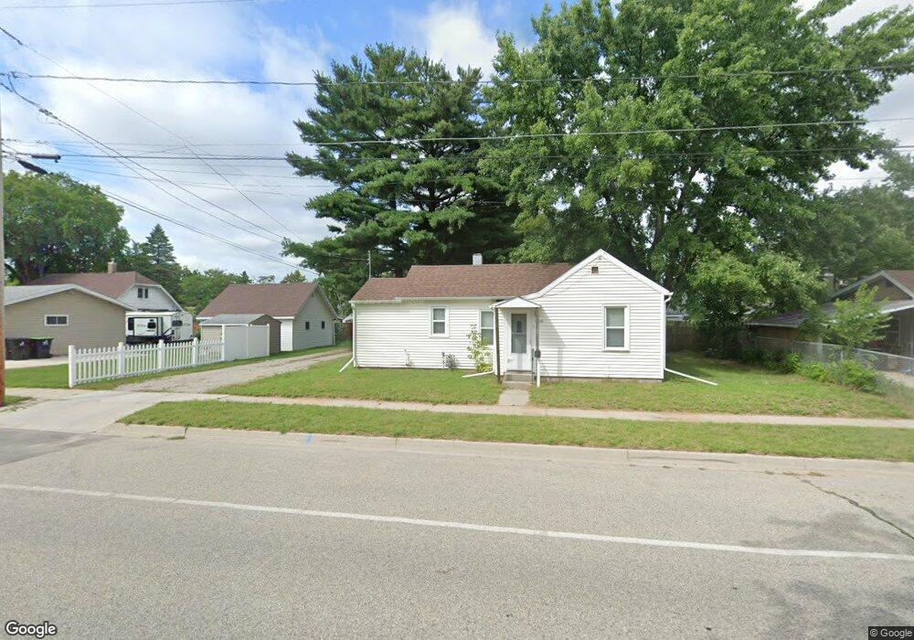 1604 18th Ave, Menominee, MI 49858 - photo 1
