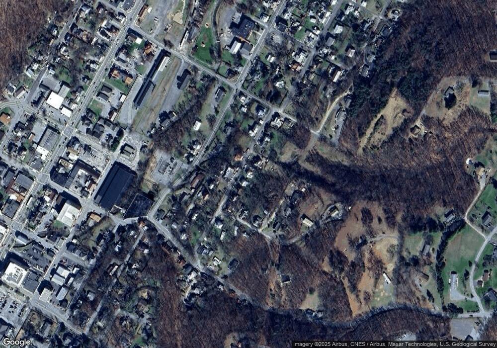 303 S Laurel Ave, Berkeley Springs, WV 25411 - photo 1