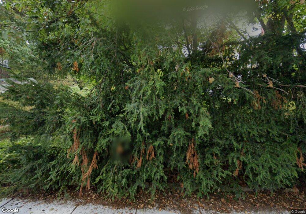 21 Hawthorn Rd, Brookline, MA 02445 - photo 1