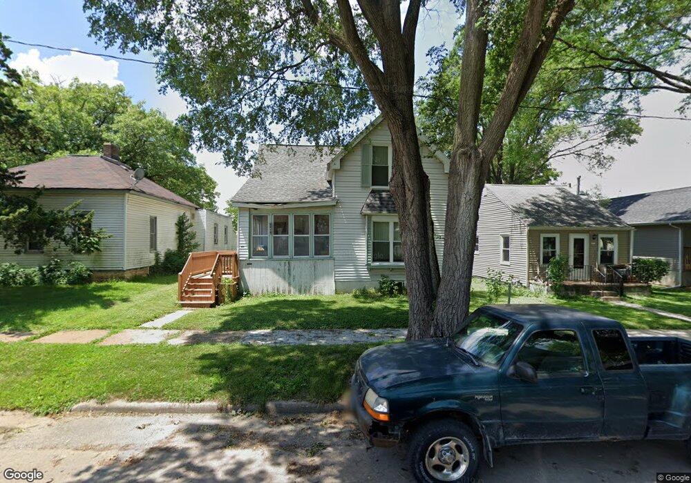 1242 N St SW, Cedar Rapids, IA 52404 - photo 1