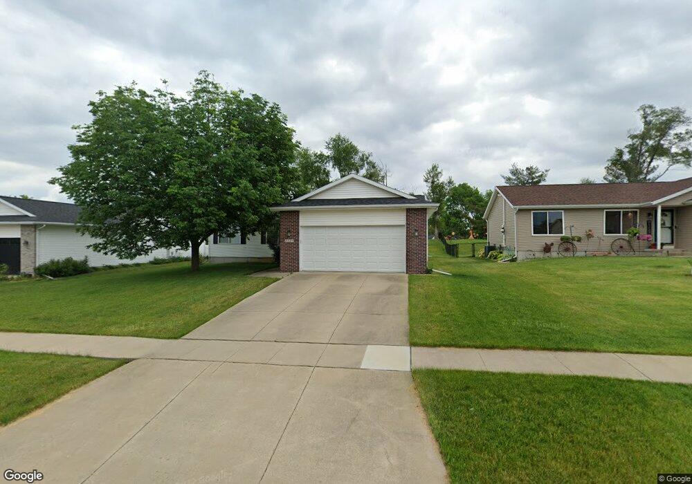 1129 Moose Dr NW, Cedar Rapids, IA 52405 - photo 1
