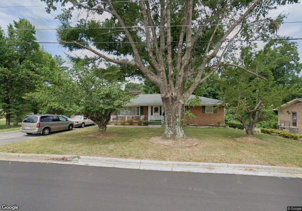 404 Hubbard St, Reidsville, NC 27320 - photo 1