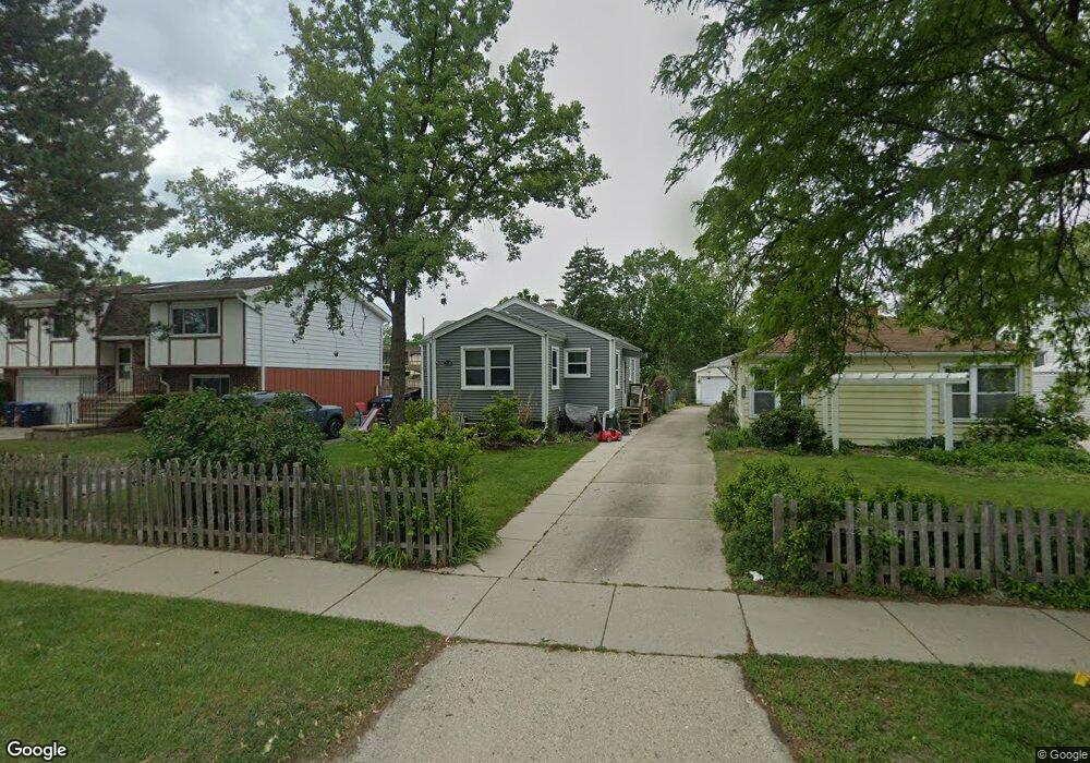 1046 Graceland Ave, Des Plaines, IL 60016 - photo 1