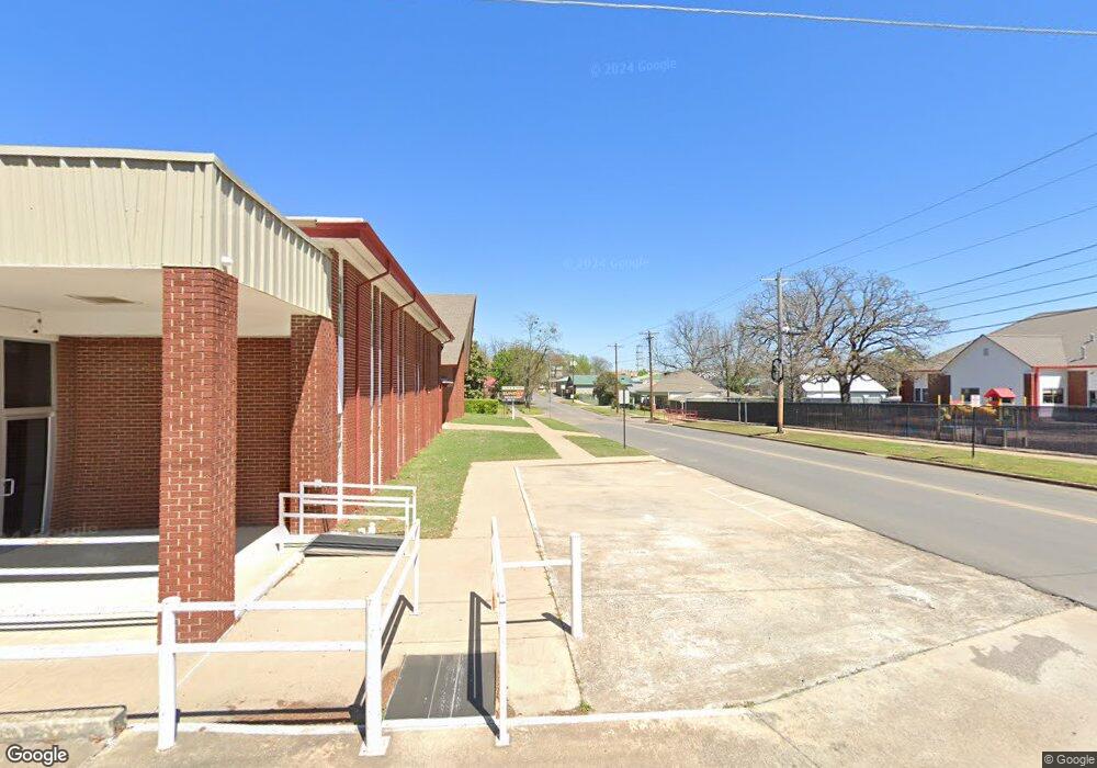 206 W Clay St, Tahlequah, OK 74464 - photo 1