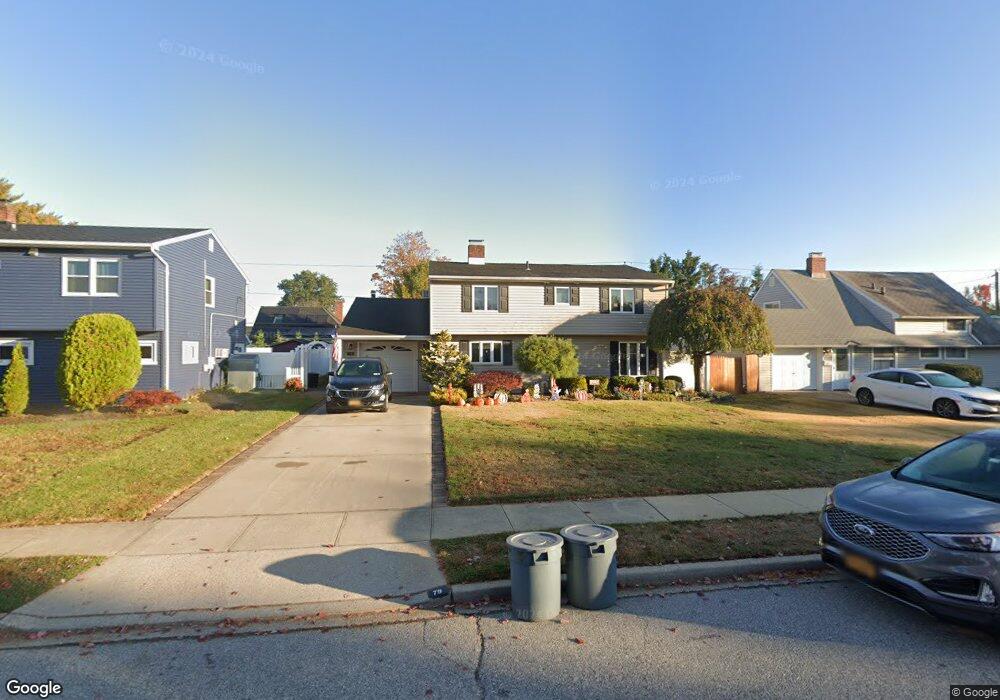 79 Stirrup Ln, Levittown, NY 11756 - photo 1