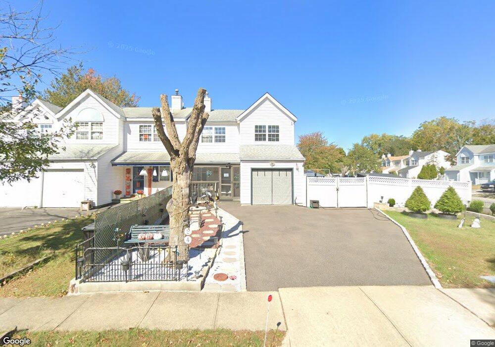 24 Beech St unit 24, Central Islip, NY 11722 - photo 1