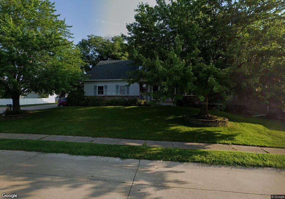 1432 W 49th St, Davenport, IA 52806 - photo 1