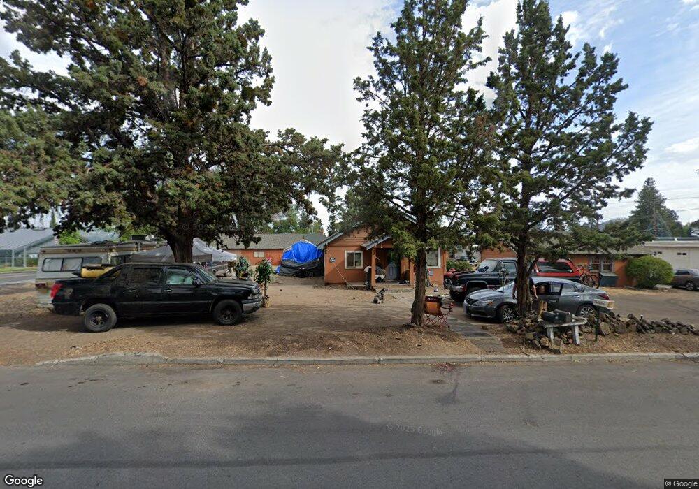 212 SE Yew Ln, Bend, OR 97702 - photo 1