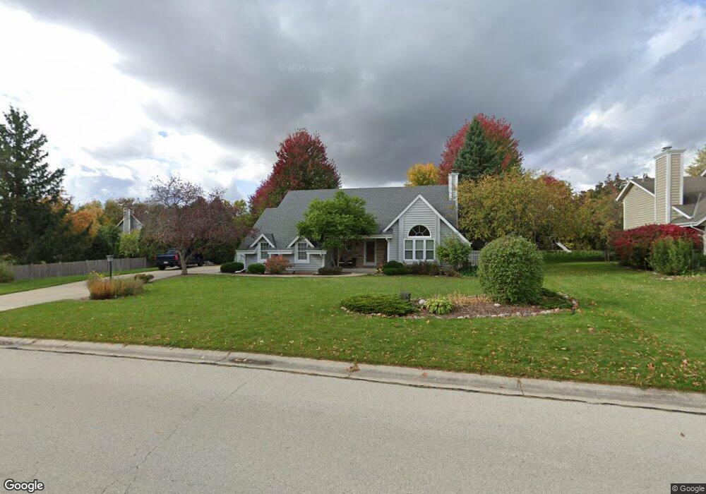 W147N7035 Woodland Dr, Menomonee Falls, WI 53051 - photo 1