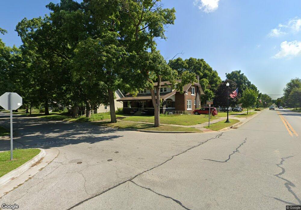 302 5th St, Covington, IN 47932 - photo 1