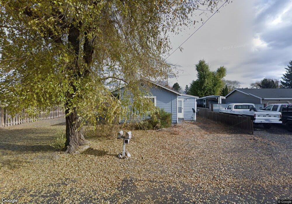 542 NW 4th St, Redmond, OR 97756 - photo 1