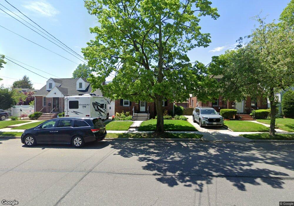 80 Scherer Blvd, Franklin Square, NY 11010 - photo 1