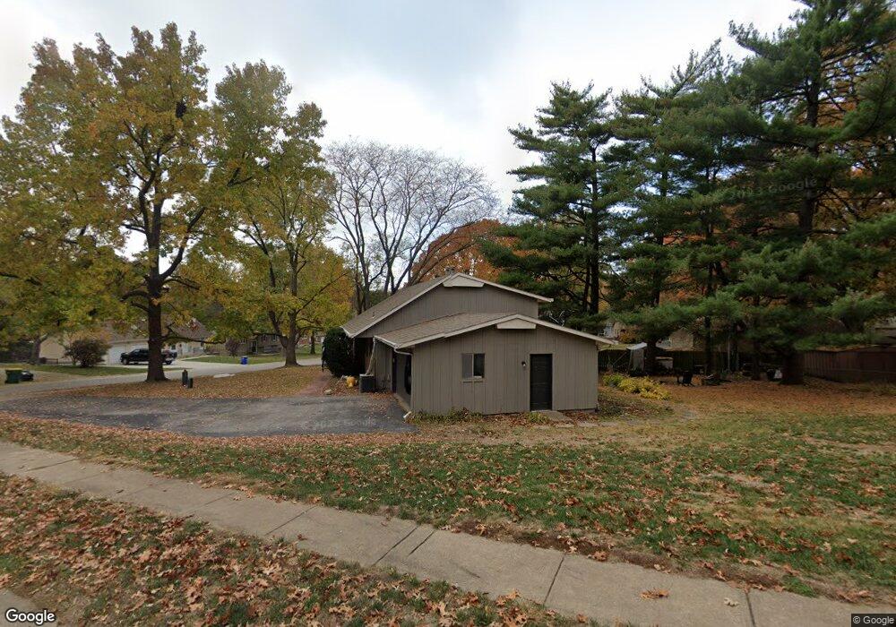 5232 Lucille Ln, Shawnee, KS 66203 - photo 1