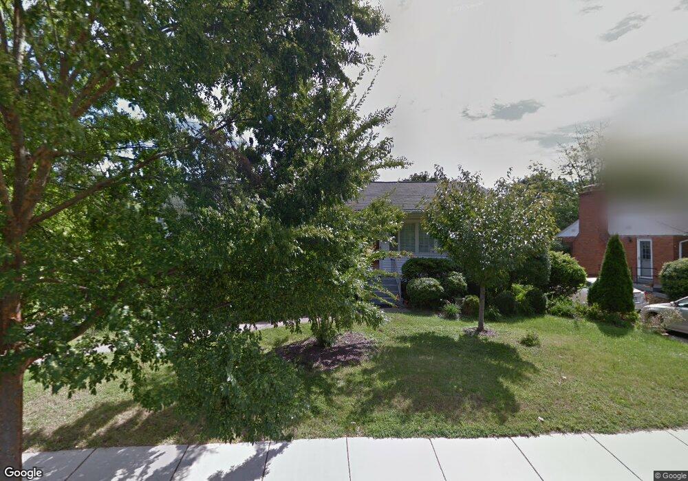 1029 N Quaker Ln, Alexandria, VA 22302 - photo 1