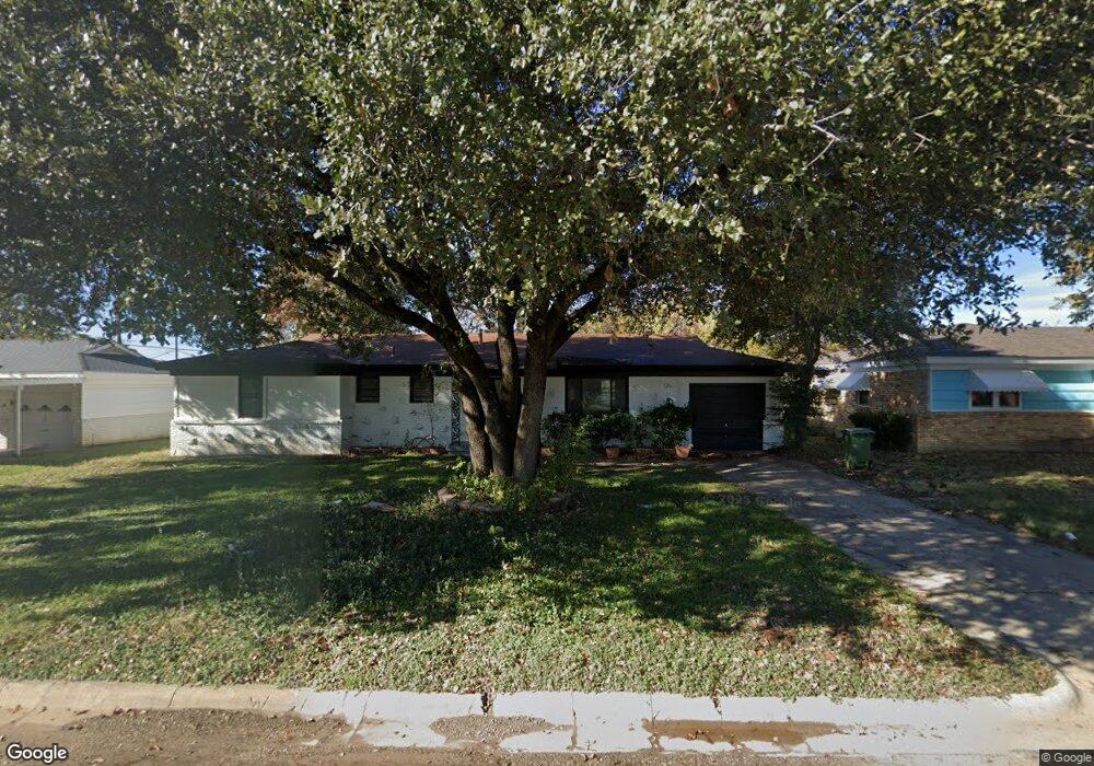 809 Glenda Dr, Bedford, TX 76022 - photo 1