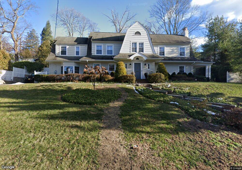 84 Summit Ave, Bronxville, NY 10708 - photo 1