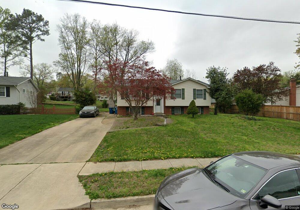 7611 Mahoney Dr, Lorton, VA 22079 - photo 1