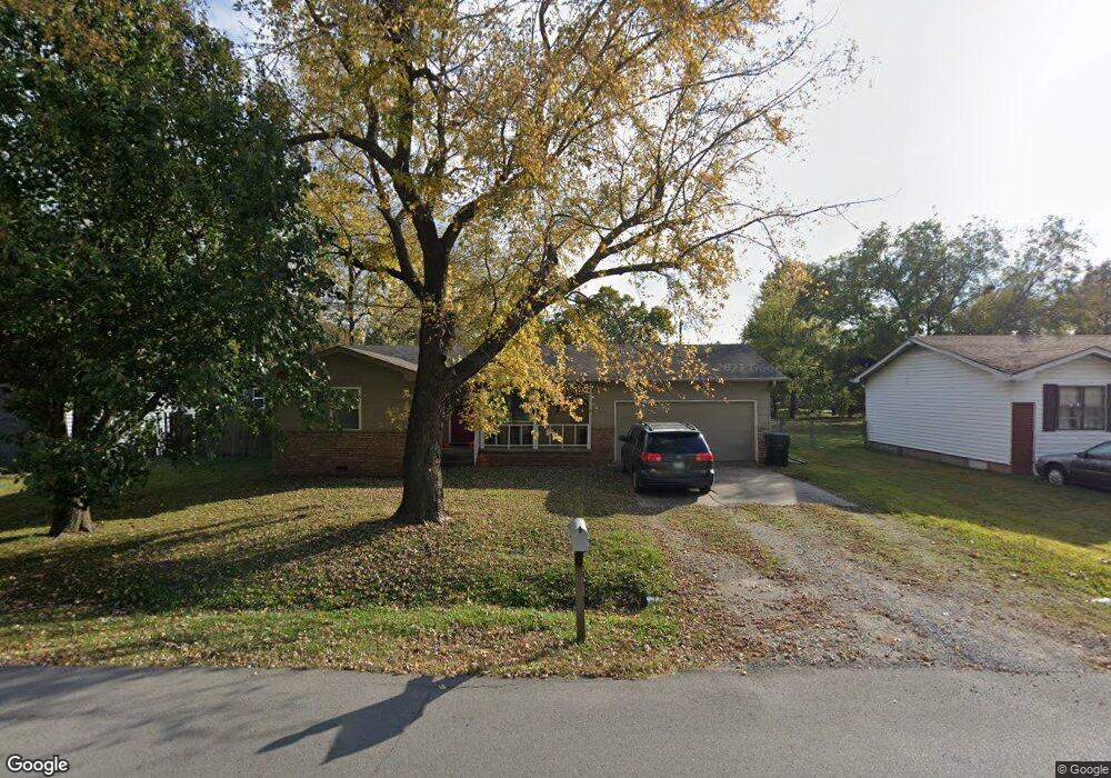 315 E Fry St, Claremore, OK 74017 - photo 1