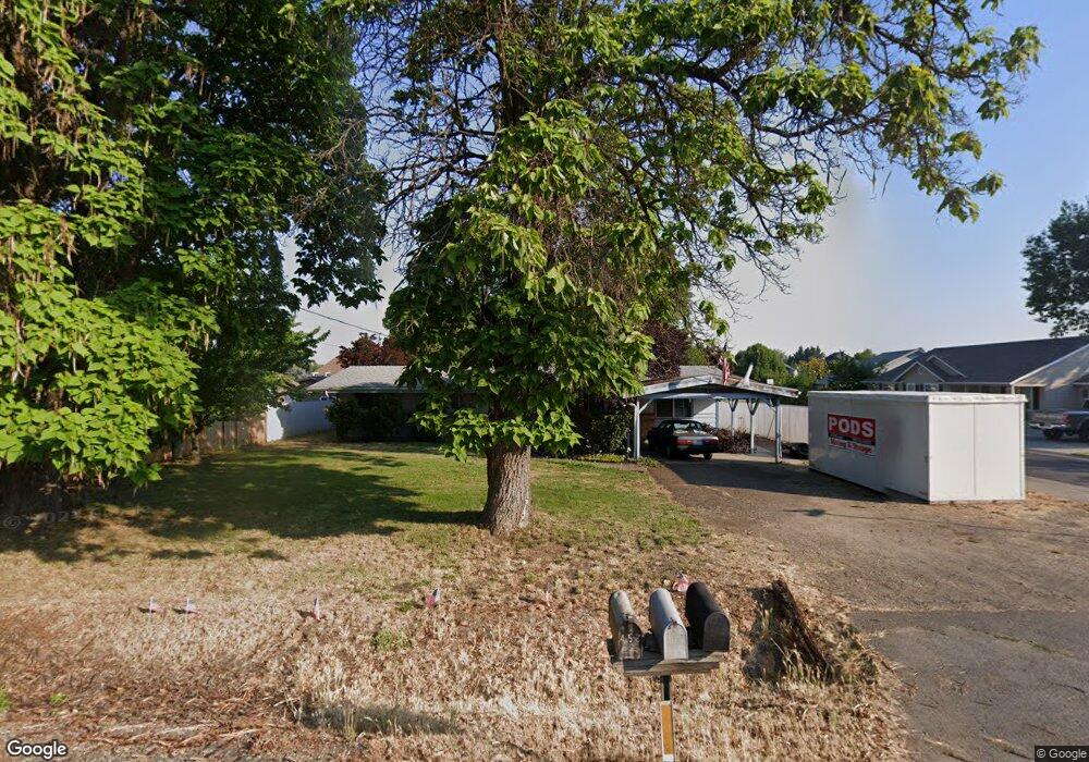 452 W Pine St, Central Point, OR 97502 - photo 1