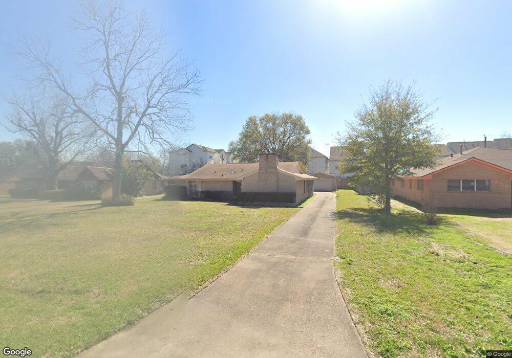202 E Thornton Rd, Houston, TX 77022 - photo 1