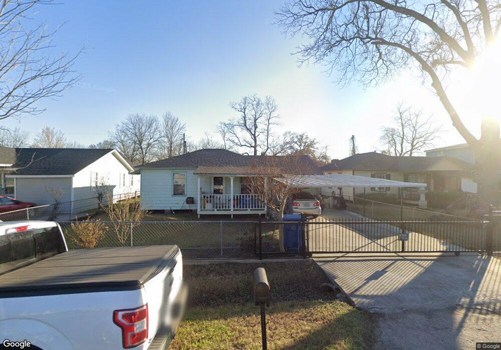 2826 Mooney Rd, Houston, TX 77093 - photo 1