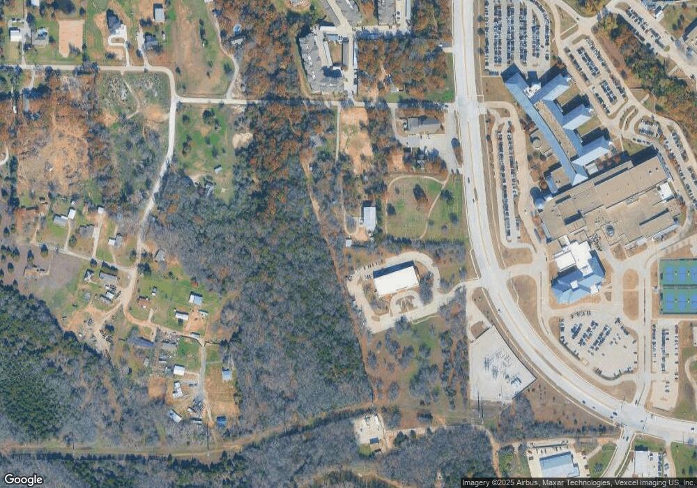 711 Leatherwood Ln, Denton, TX 76210 - photo 1