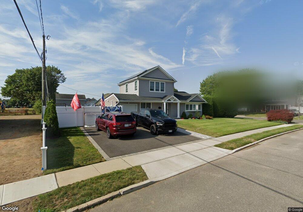 2 Elizabeth Dr, Bethpage, NY 11714 - photo 1