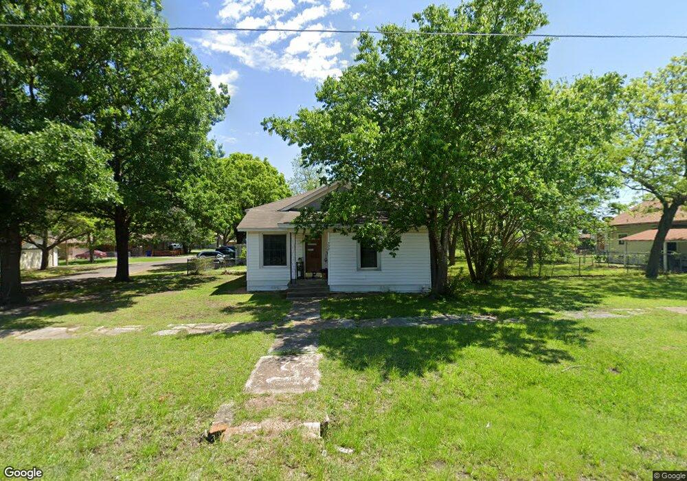 309 E Crockett St, Ennis, TX 75119 - photo 1