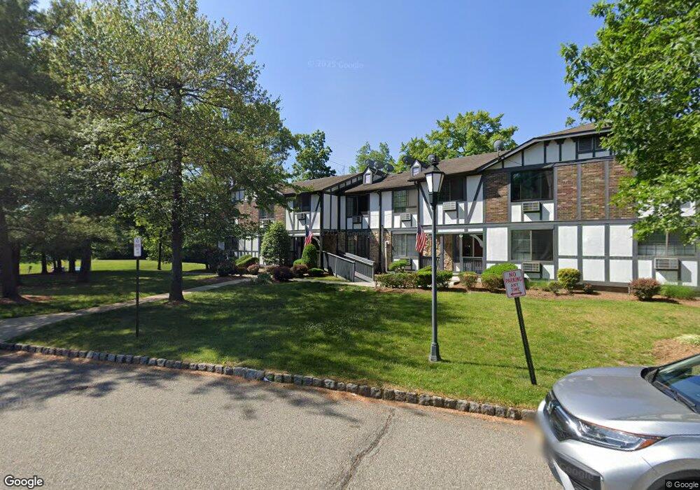 5D Terrace Dr unit 5D, Chatham, NJ 07928 - photo 1