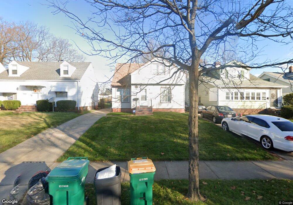 21511 Raymond St, Maple Heights, OH 44137 - photo 1