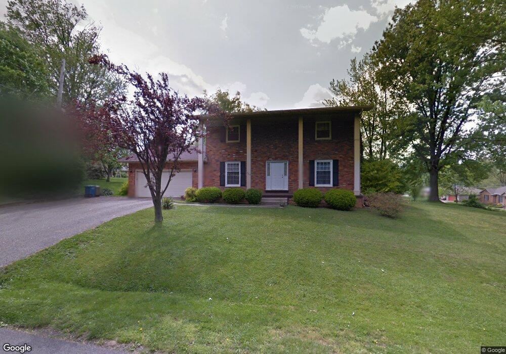 724 Hillcrest Dr, Newburgh, IN 47630 - photo 1