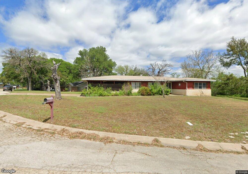 136 W Ridge St, Weatherford, TX 76086 - photo 1