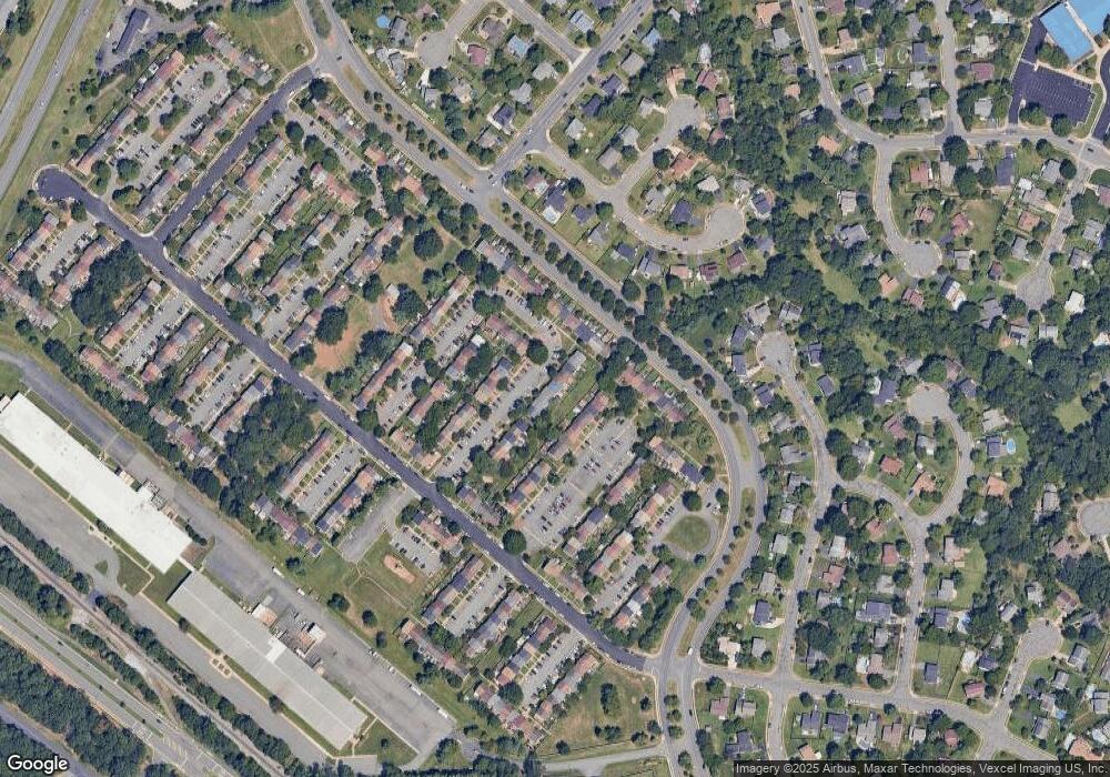 9076 Bonham Cir, Manassas, VA 20110 - photo 1