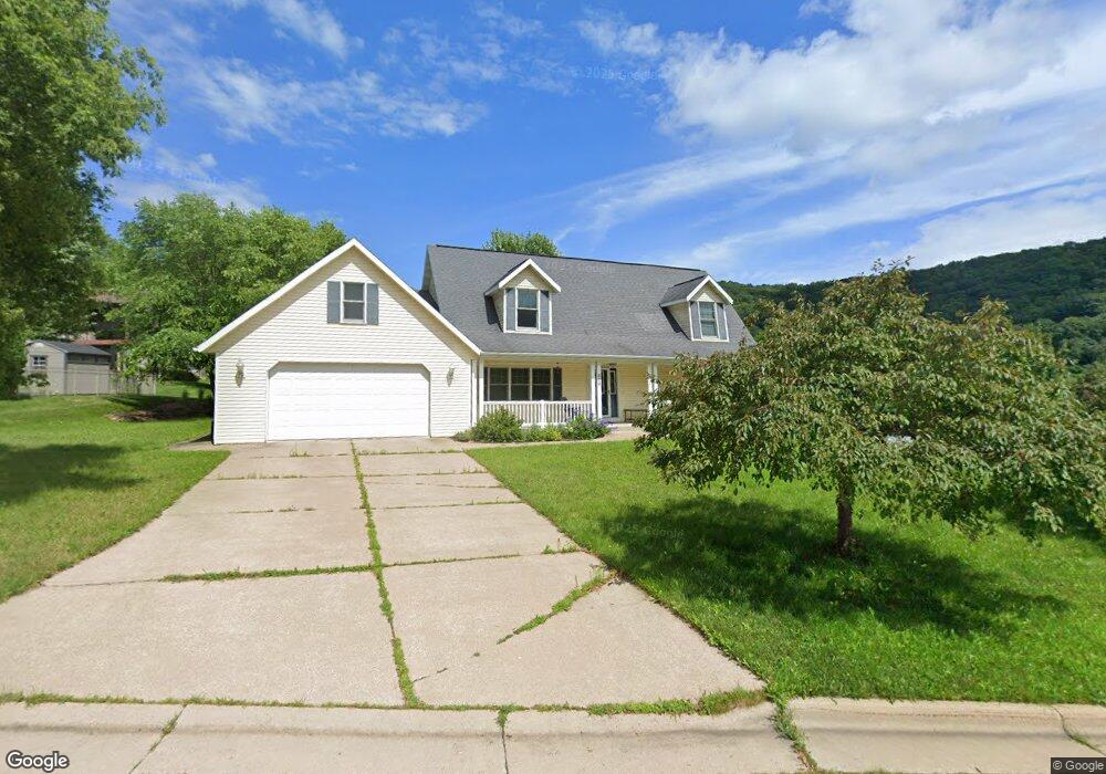 608 12th Ct, La Crescent, MN 55947 - photo 1