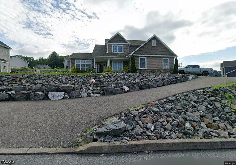 555 Fernwood Ave, Saint Clair, PA 17970 - photo 1