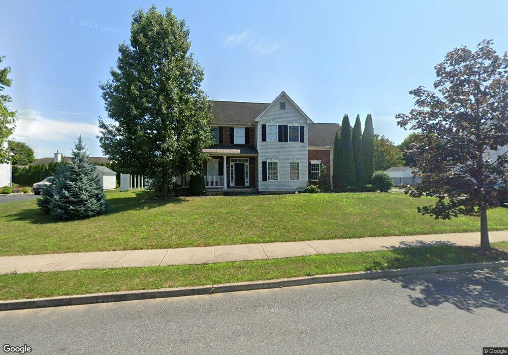 1207 Foxview Dr, Bethlehem, PA 18017 - photo 1