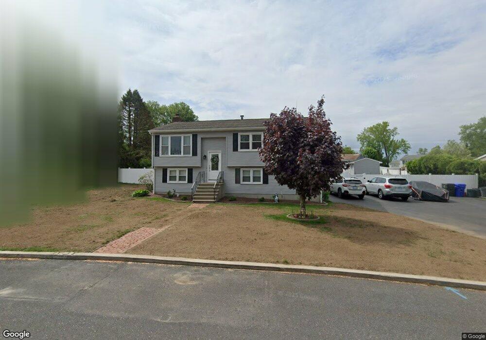 9 Rolling Green Ln, West Warwick, RI 02893 - photo 1