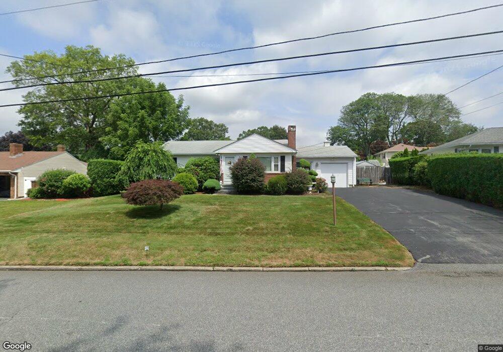 67 Belvedere Dr, Cranston, RI 02920 - photo 1