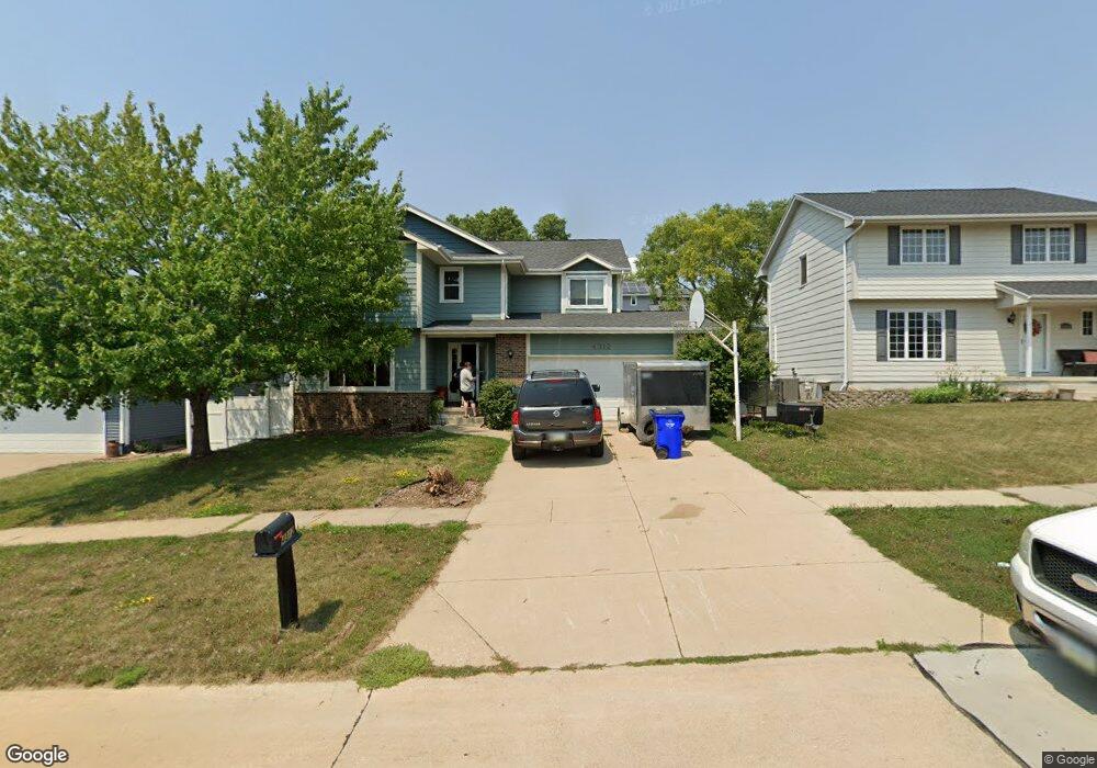 4312 Pearl Ave NW, Cedar Rapids, IA 52405 - photo 1