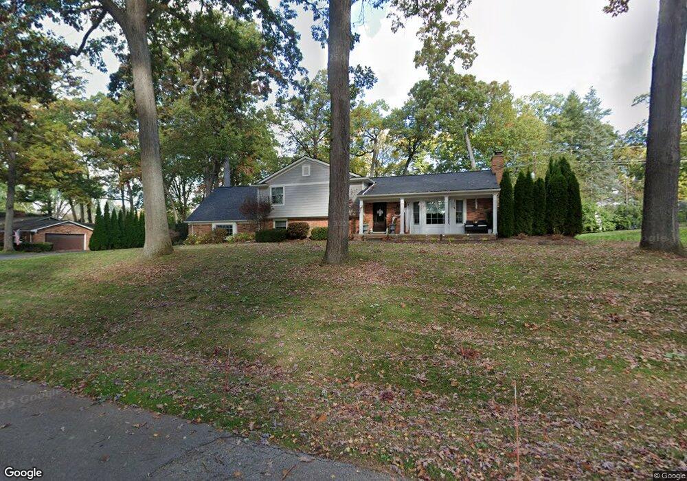 3754 Darlington Rd N, Bloomfield Hills, MI 48301 - photo 1