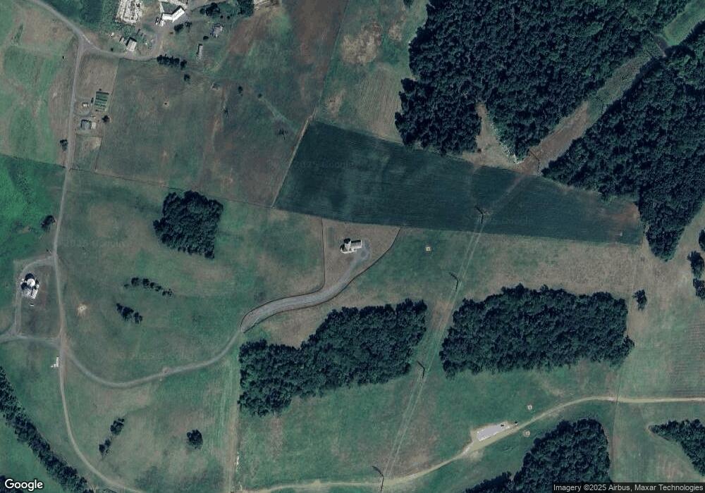 18066 Fairfield Ln, Stevensburg, VA 22741 - photo 1